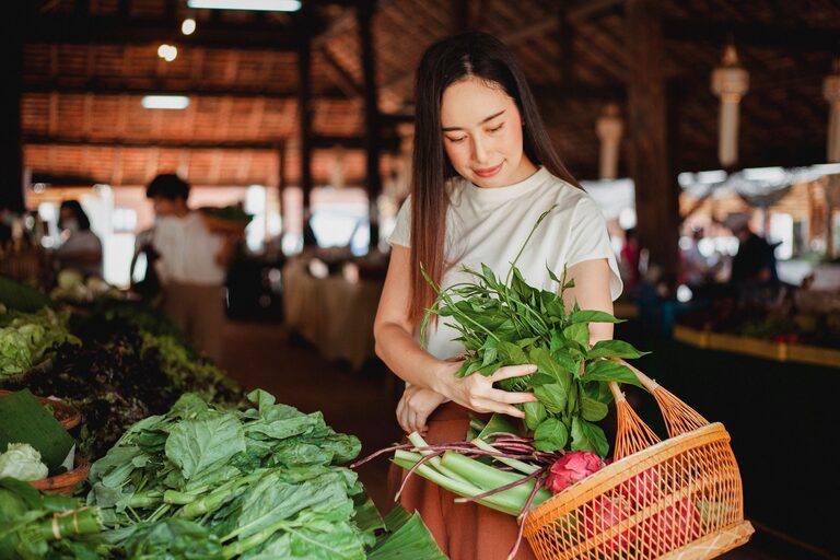 La importancia de la alimentación consciente para una vida saludable y activa