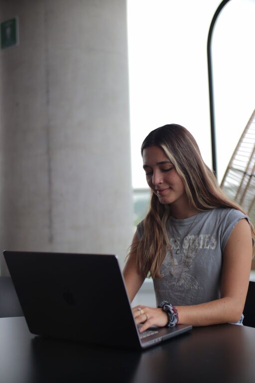 Trucos para usar plataformas online de forma segura y sin estrés